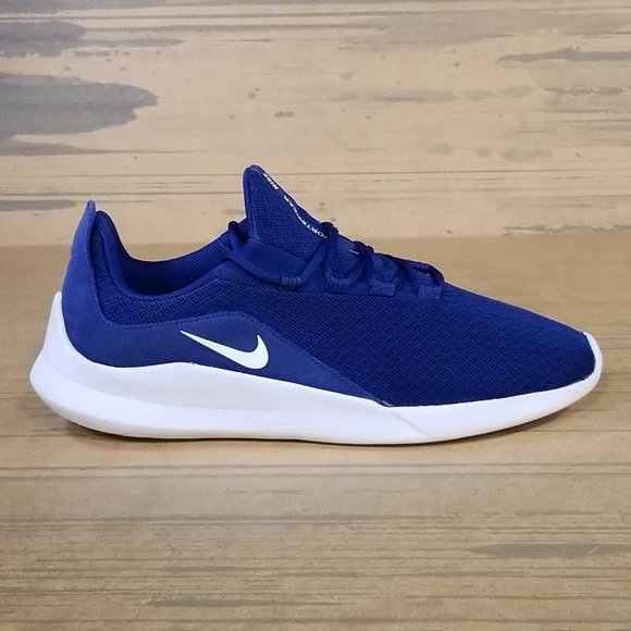 nike viale men's shoe